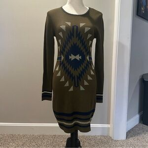 Romeo & Juliet Couture Long Sleeve Dress in Olive and Blue